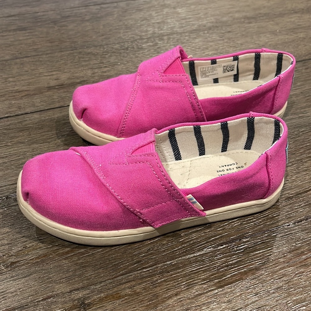 Pink Toms - Picture 2 of 5